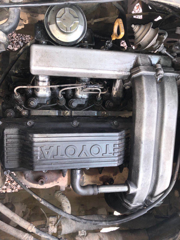 TOYOTA 1HZ DIESEL - محرك - حافلة الضواحي: صورة 3 TOYOTA 1HZ DIESEL - محرك - حافلة الضواحي: صورة 3