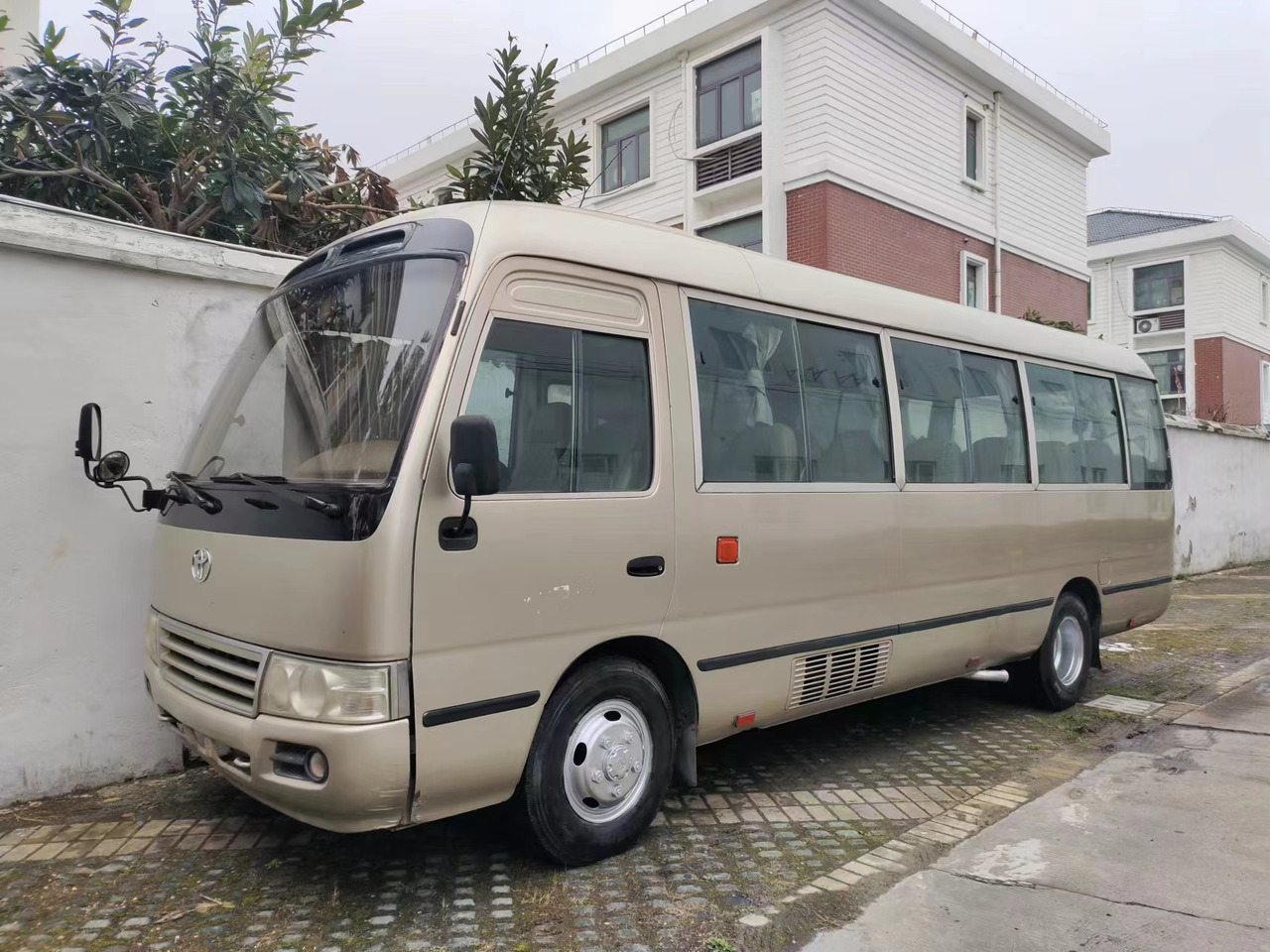 TOYOTA Coaster - حافلة الضواحي: صورة 5 TOYOTA Coaster - حافلة الضواحي: صورة 5