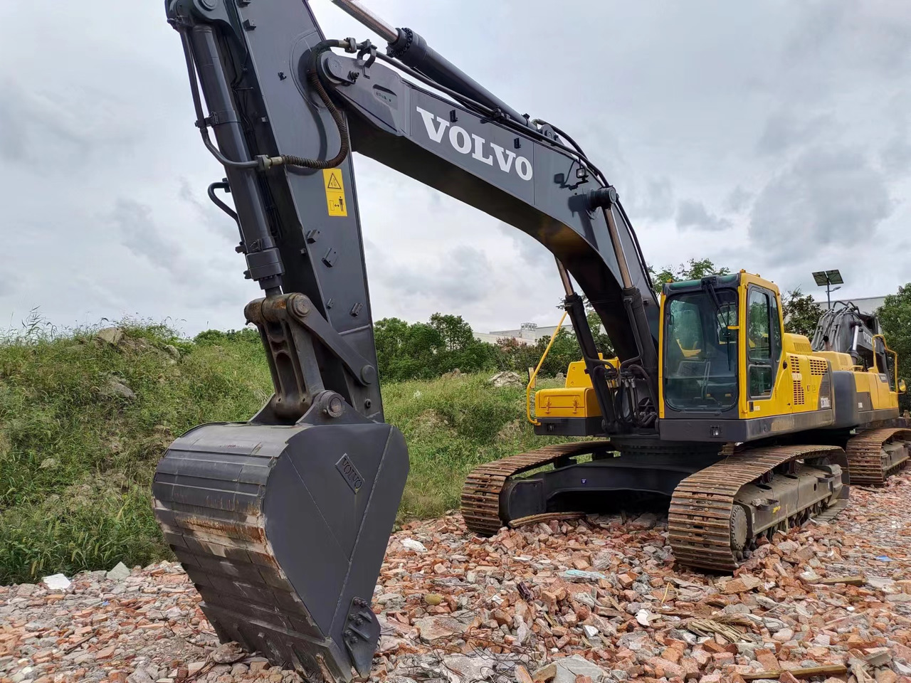 حفار زاحف VOLVO EC360: صورة 9