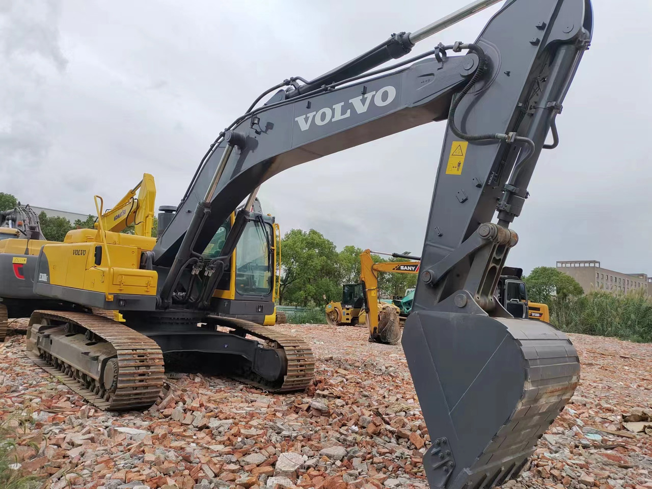 حفار زاحف VOLVO EC360: صورة 10
