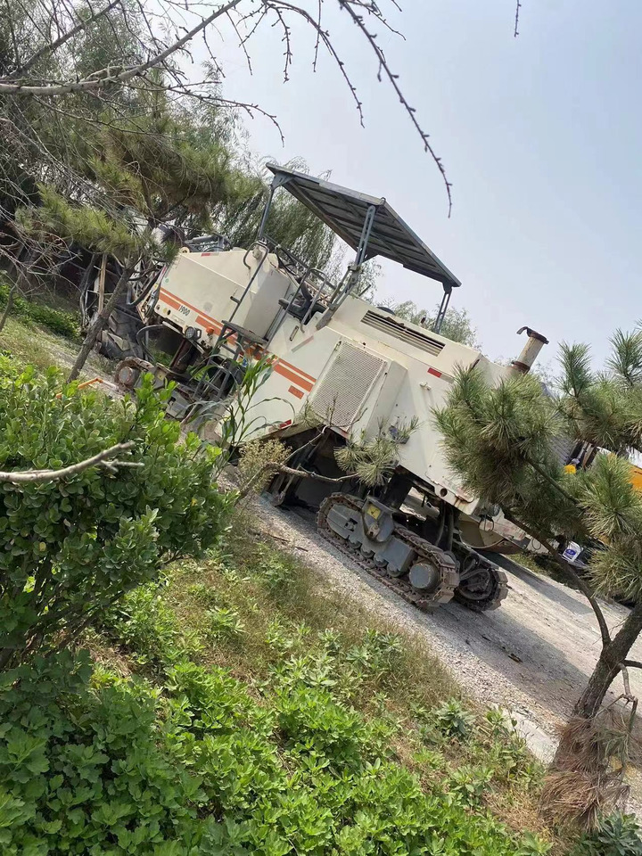 WIRTGEN 1900 - ماكينة الكشط على البارد: صورة 2 WIRTGEN 1900 - ماكينة الكشط على البارد: صورة 2