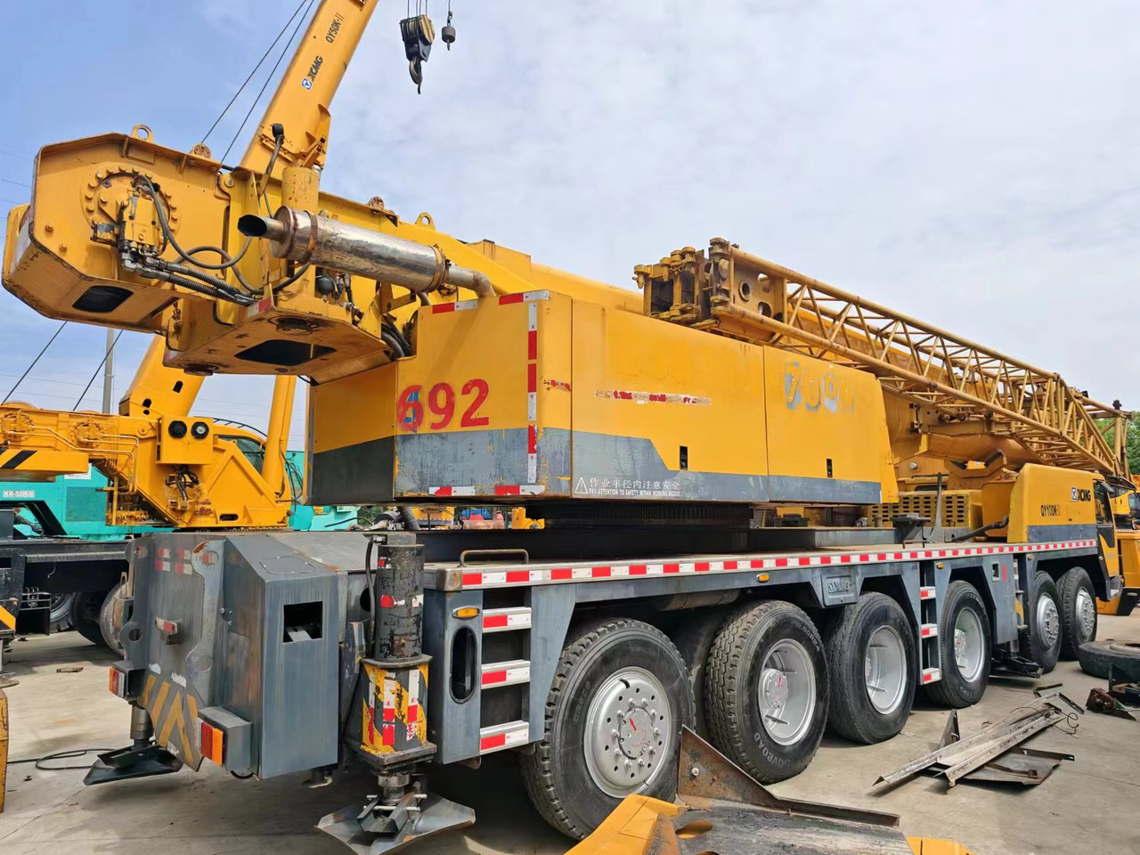 XCMG QY100K-Ⅱ 100tons QY100K truck crane - موبايل كرين: صورة 2 XCMG QY100K-Ⅱ 100tons QY100K truck crane - موبايل كرين: صورة 2