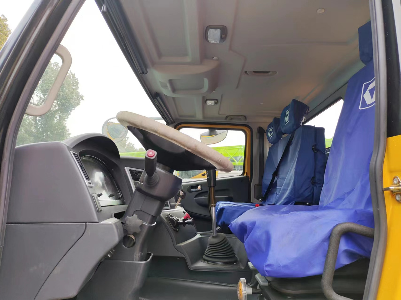 موبايل كرين XCMG QY75KC QY75K truck crane 75tons: صورة 6