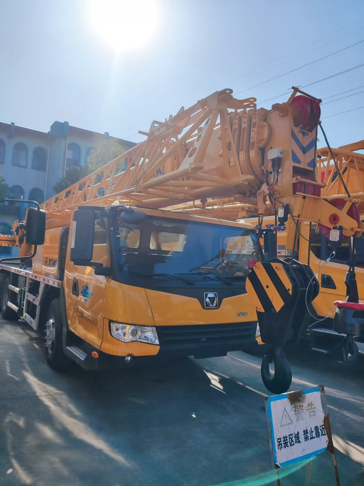 XCMG XCT25 mobile crane 25tons China made - موبايل كرين: صورة 1 XCMG XCT25 mobile crane 25tons China made - موبايل كرين: صورة 1