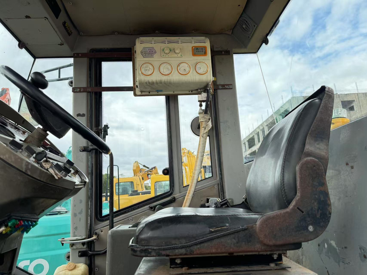 XCMG XS222J - ضاغطة التربة: صورة 5 XCMG XS222J - ضاغطة التربة: صورة 5