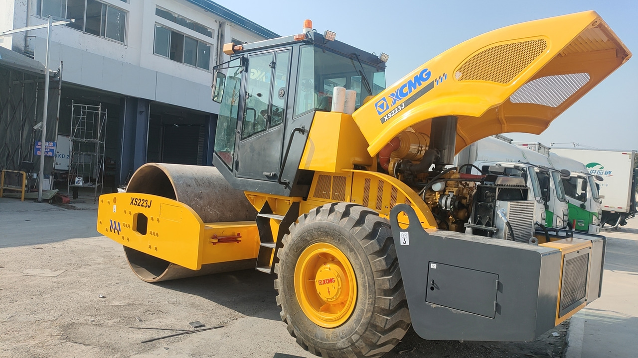 XCMG XS223J - رَصَّاص الطرق: صورة 4 XCMG XS223J - رَصَّاص الطرق: صورة 4