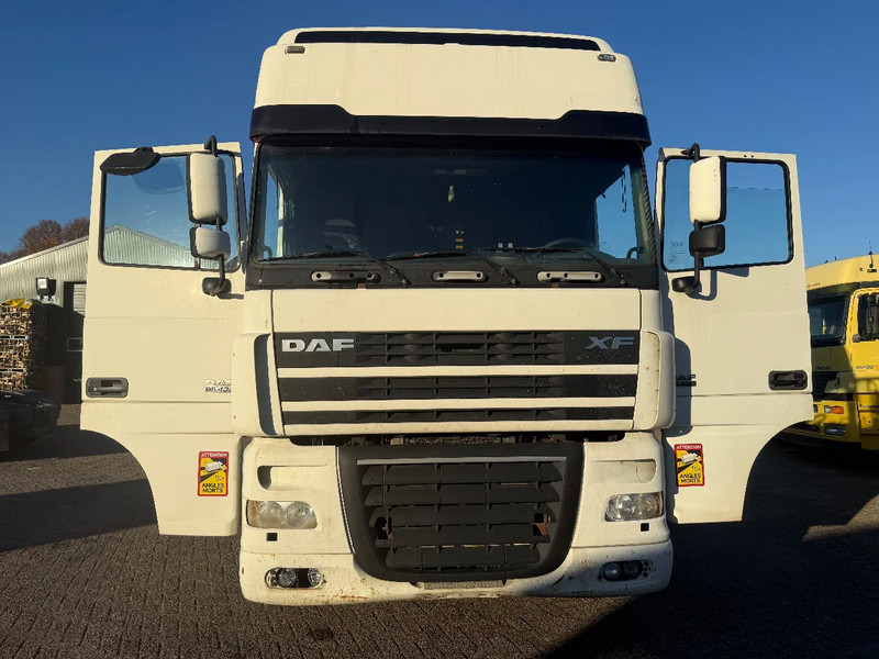 DAF XF 95.430 Tractor Unit - رأس تريلا: صورة 2 DAF XF 95.430 Tractor Unit - رأس تريلا: صورة 2