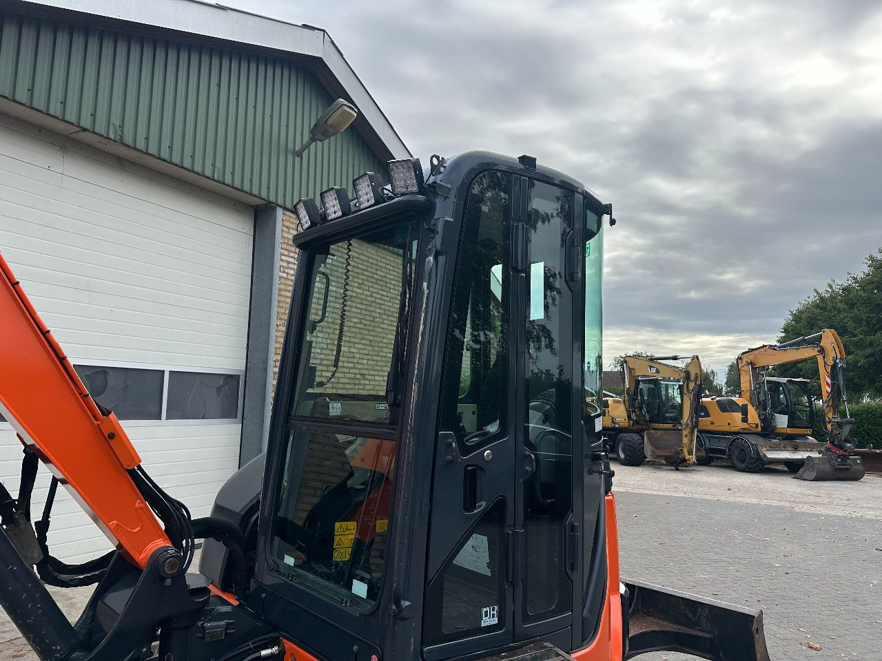 Hitachi ZX52U-3 CLR - حفار صغير: صورة 4 Hitachi ZX52U-3 CLR - حفار صغير: صورة 4