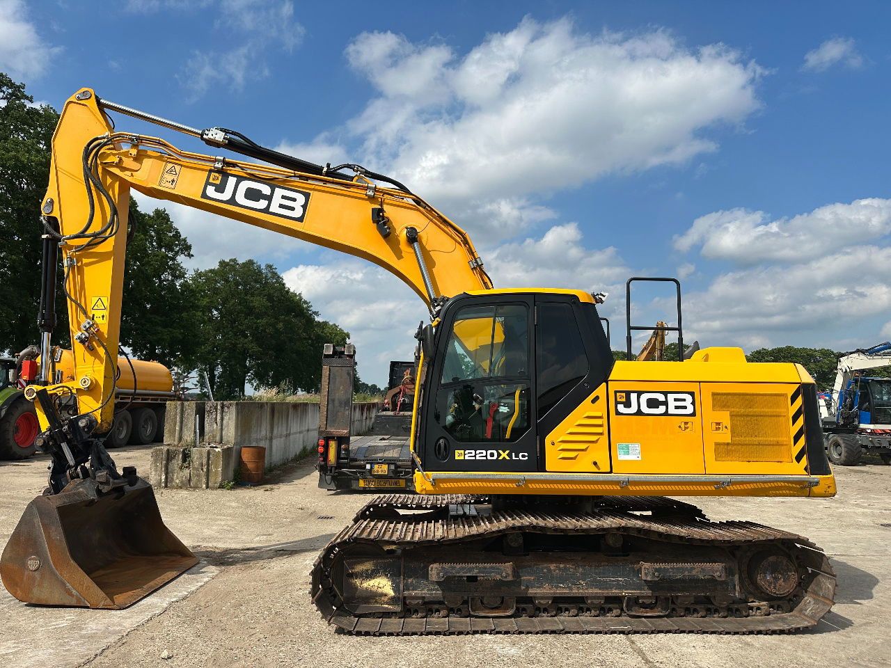 JCB 220Xlc - حفار زاحف: صورة 1 JCB 220Xlc - حفار زاحف: صورة 1