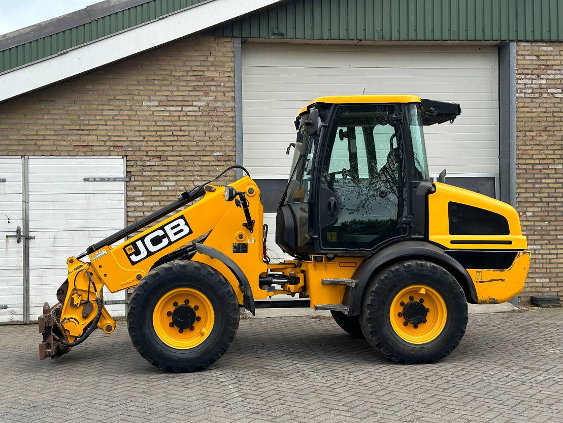 JCB TM220 SV A - جرافة ذات عجلات تلسكوبية: صورة 1 JCB TM220 SV A - جرافة ذات عجلات تلسكوبية: صورة 1