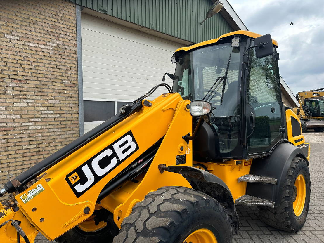JCB TM220 SV A - جرافة ذات عجلات تلسكوبية: صورة 3 JCB TM220 SV A - جرافة ذات عجلات تلسكوبية: صورة 3