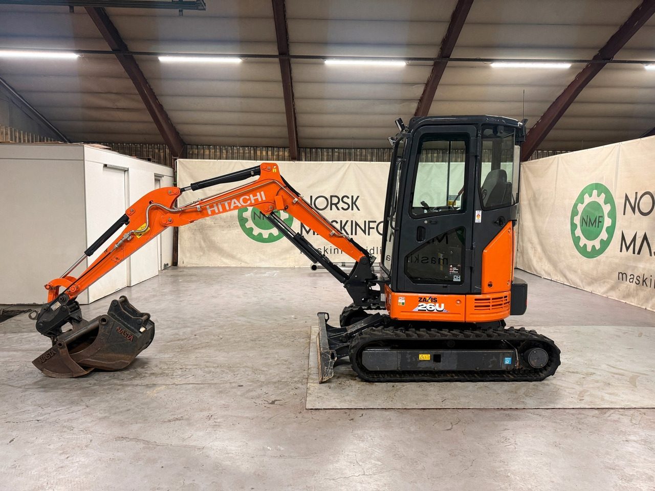Hitachi ZX26U-6 - حفار صغير: صورة 2 Hitachi ZX26U-6 - حفار صغير: صورة 2