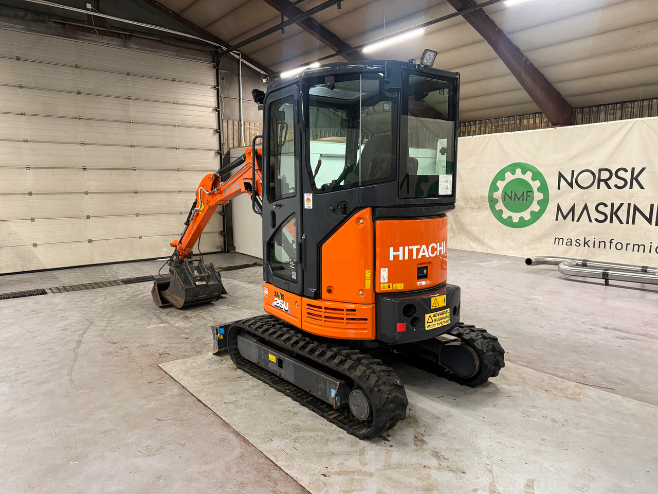 Hitachi ZX26U-6 - حفار صغير: صورة 3 Hitachi ZX26U-6 - حفار صغير: صورة 3