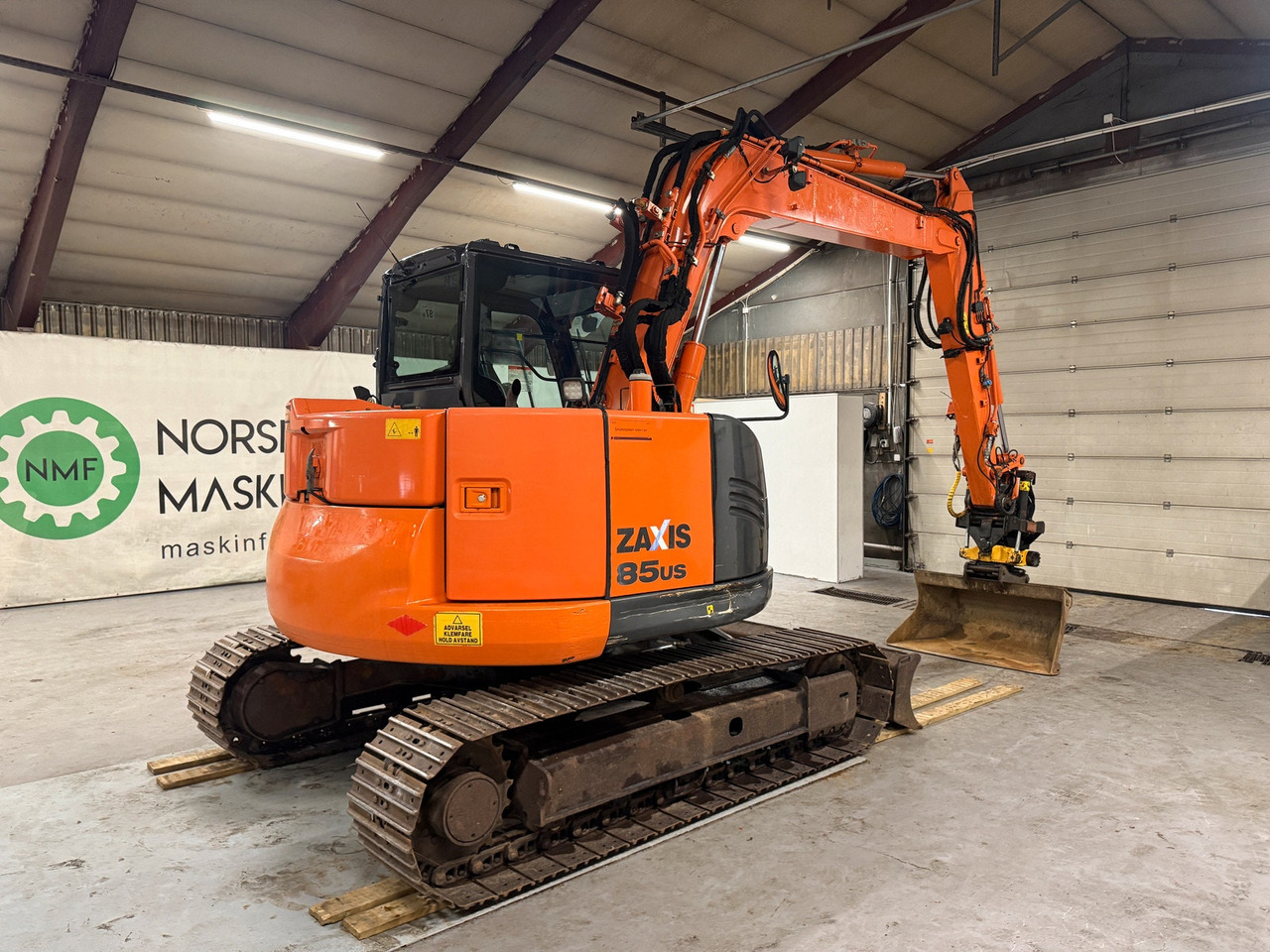 Hitachi ZX85US-5A - حفار زاحف: صورة 5 Hitachi ZX85US-5A - حفار زاحف: صورة 5