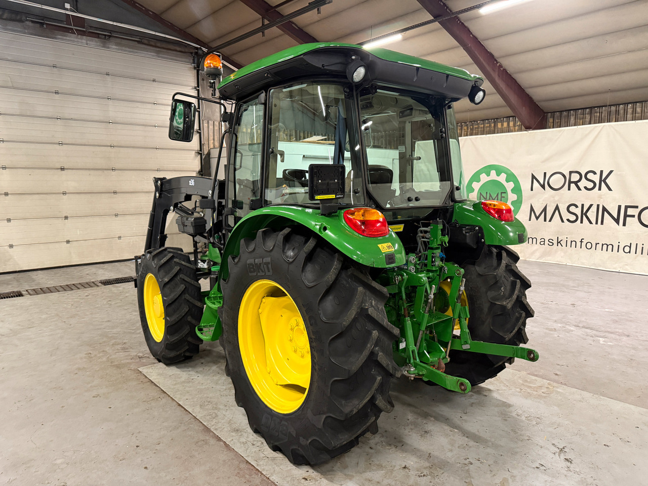 John Deere 5075E - جرار: صورة 3 John Deere 5075E - جرار: صورة 3