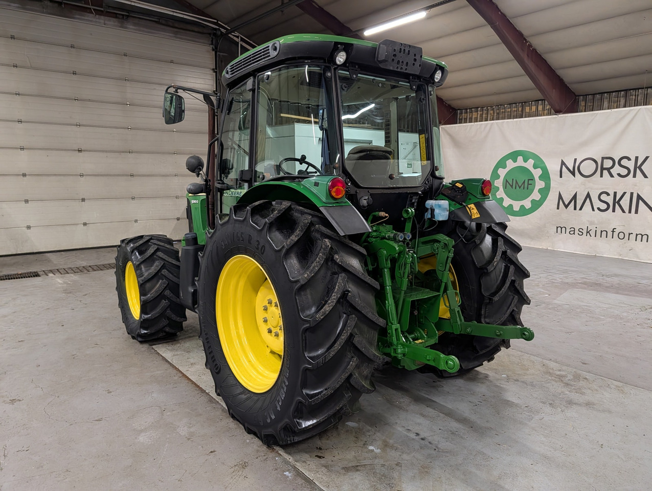John Deere 5090G - جرار: صورة 3 John Deere 5090G - جرار: صورة 3