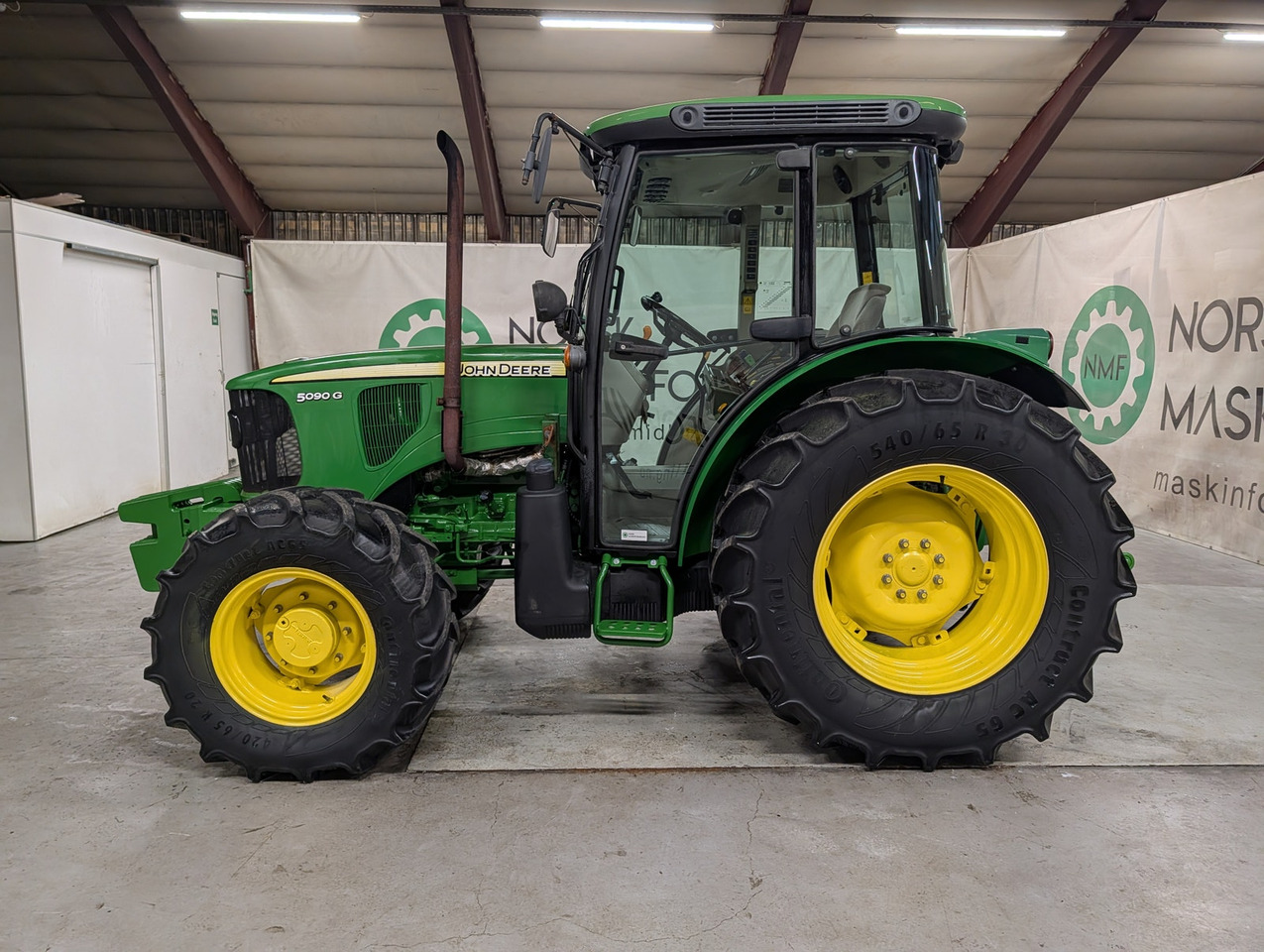 John Deere 5090G - جرار: صورة 2 John Deere 5090G - جرار: صورة 2