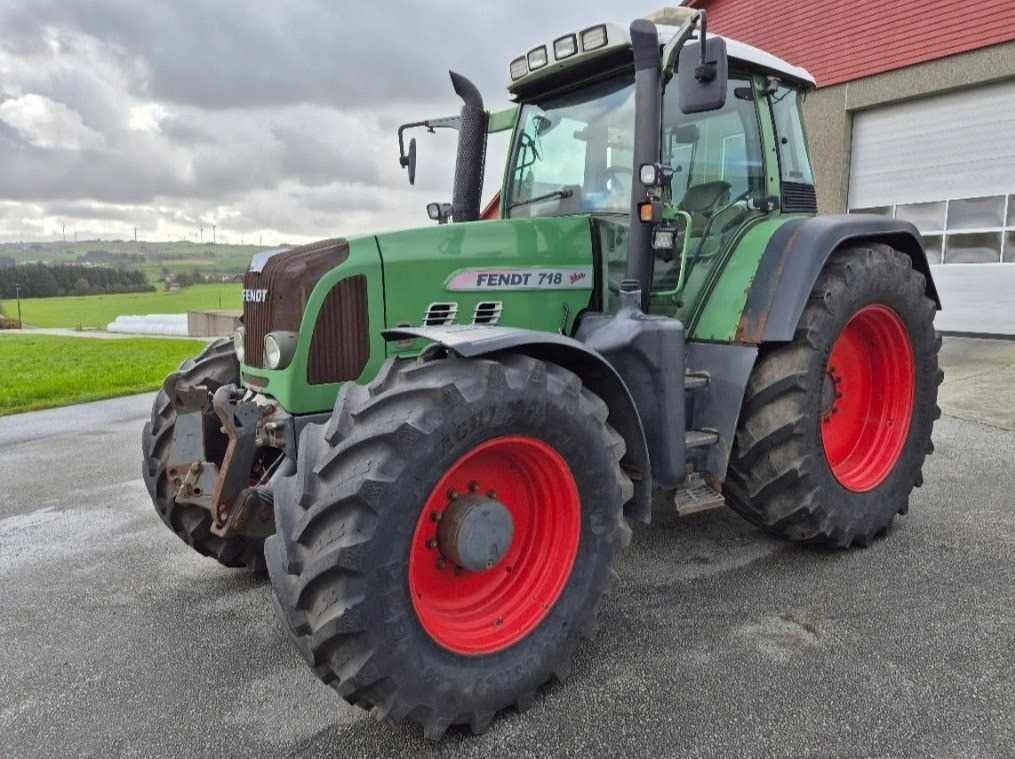 John Deere , Fendt , Case, New Holland - جرار: صورة 3 John Deere , Fendt , Case, New Holland - جرار: صورة 3
