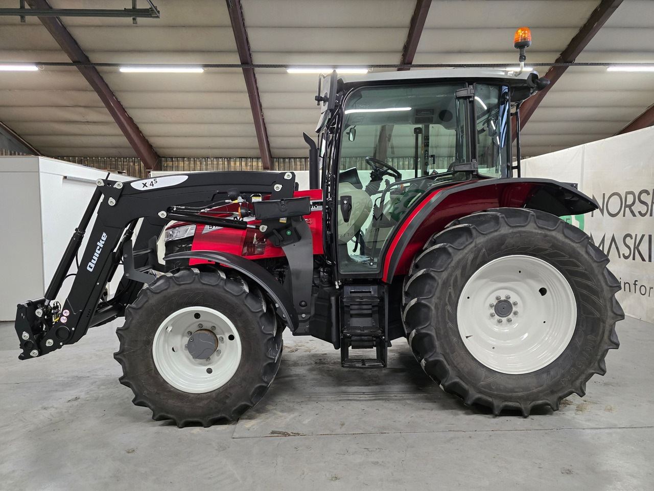 Massey Ferguson 5710M Dyna 4 #Som Ny - جرار: صورة 2 Massey Ferguson 5710M Dyna 4 #Som Ny - جرار: صورة 2
