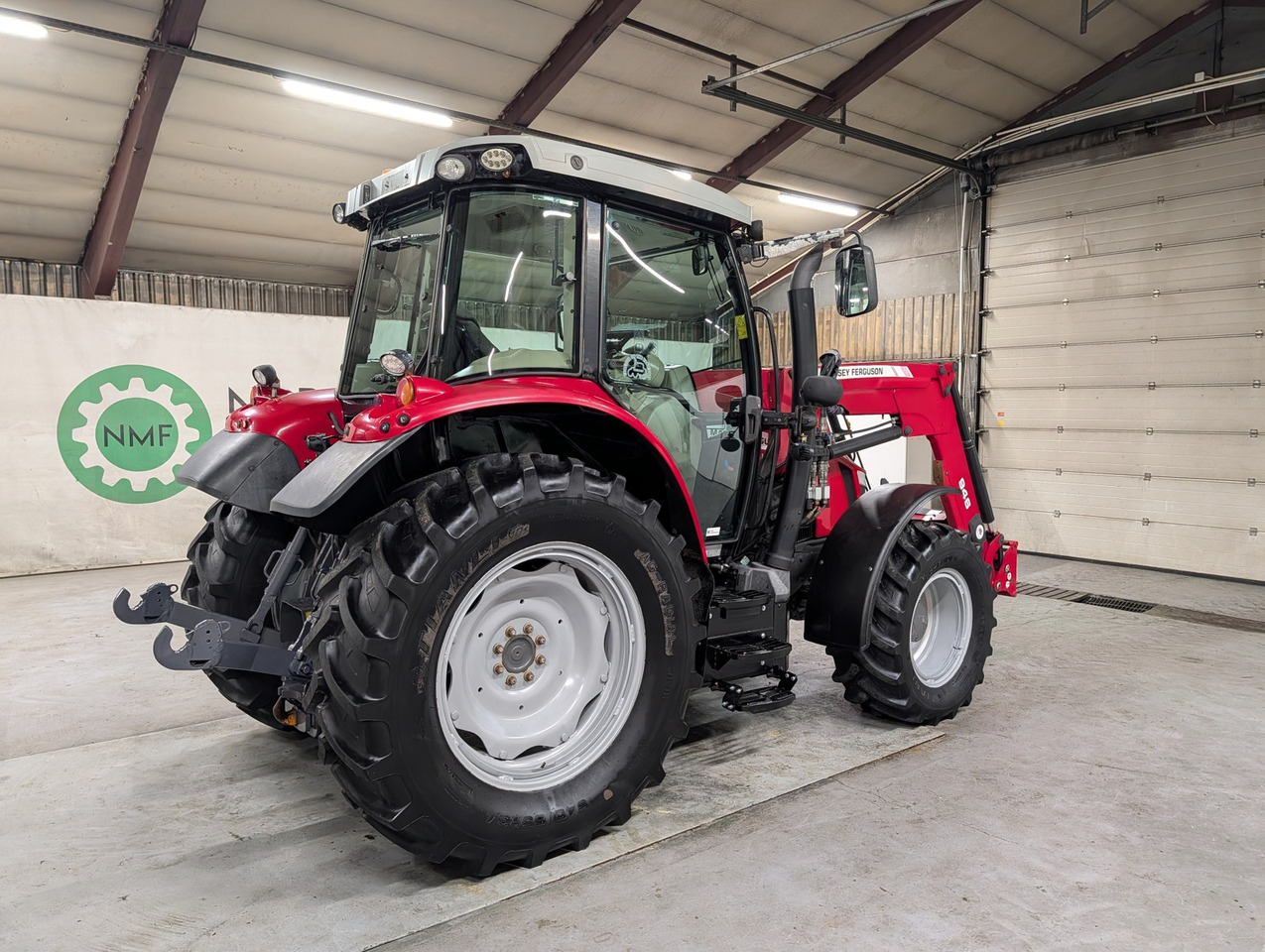 Massey Ferguson 5712SL - جرار: صورة 5 Massey Ferguson 5712SL - جرار: صورة 5
