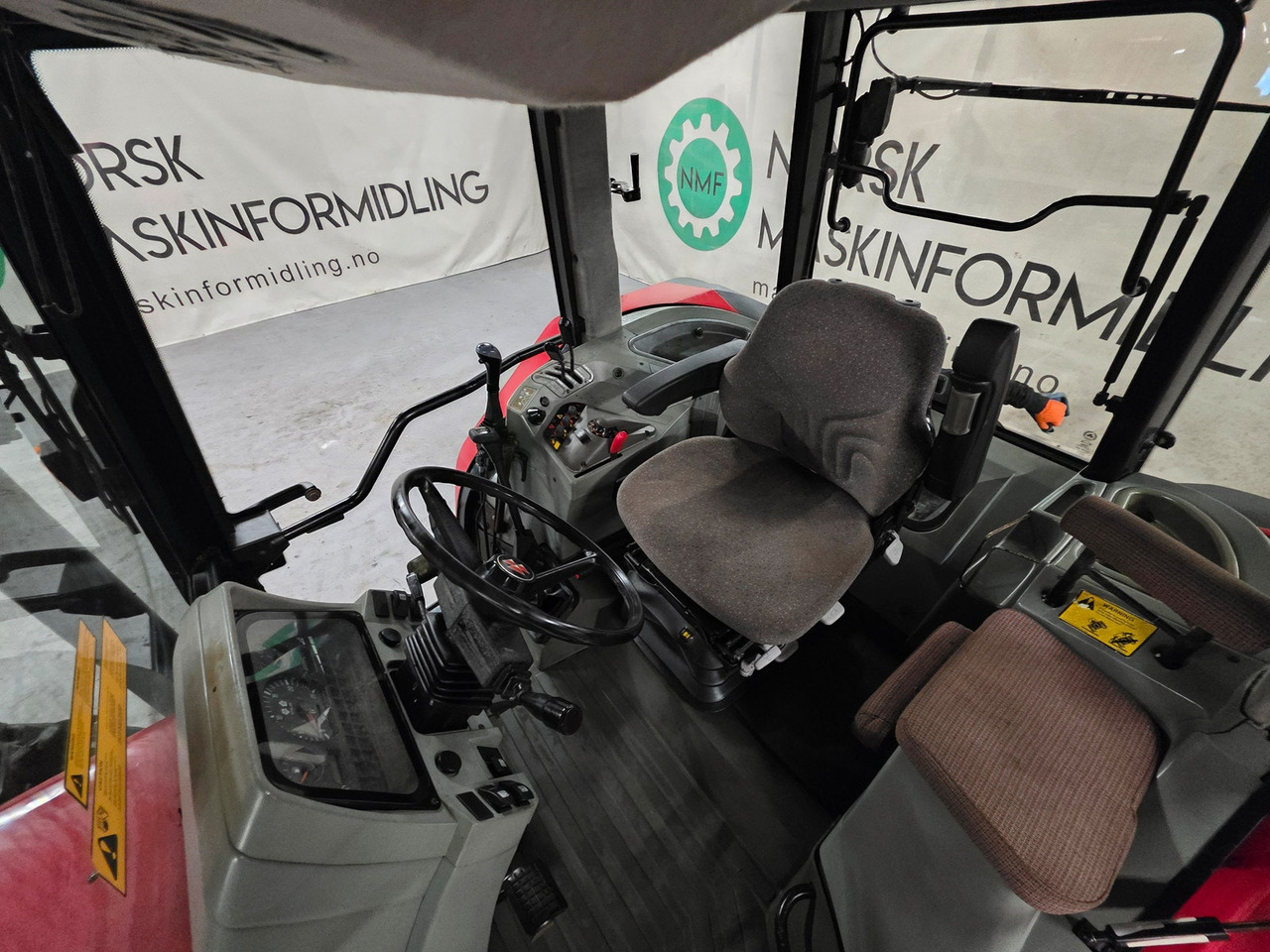 جرار Massey Ferguson 6180: صورة 12