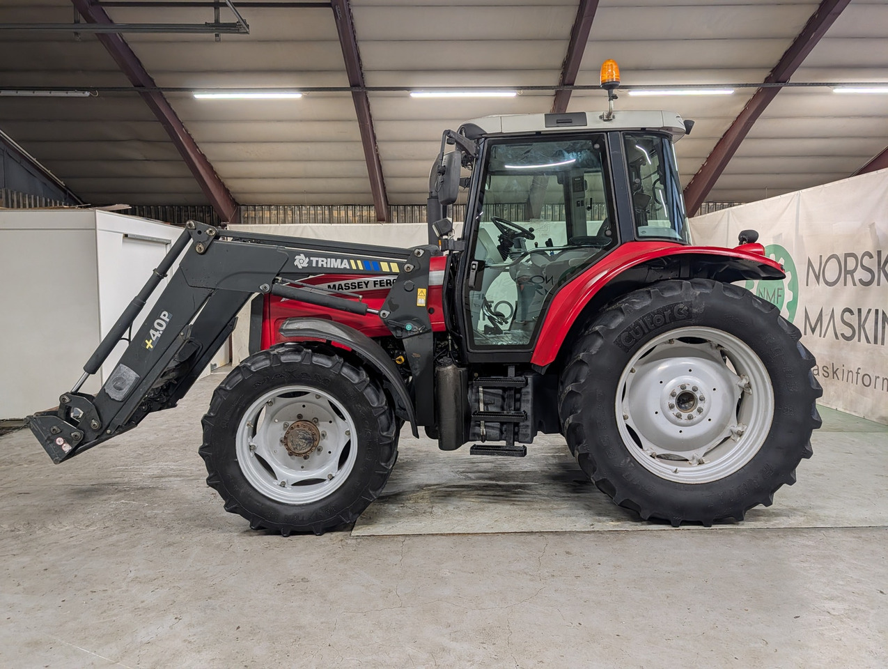 Massey Ferguson 6470 Dyna 6 - جرار: صورة 2 Massey Ferguson 6470 Dyna 6 - جرار: صورة 2