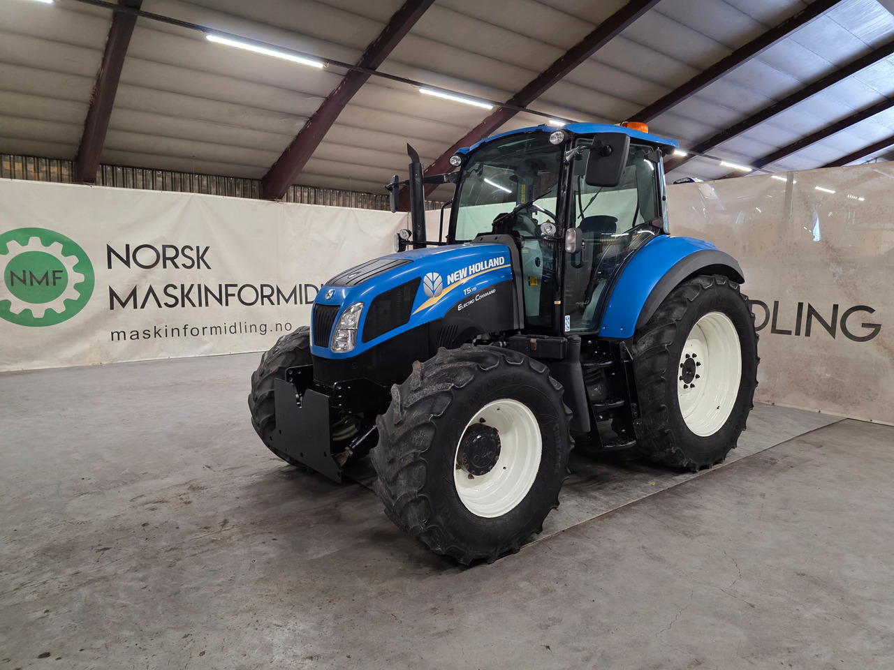 New Holland T5.115 EC - جرار: صورة 1 New Holland T5.115 EC - جرار: صورة 1