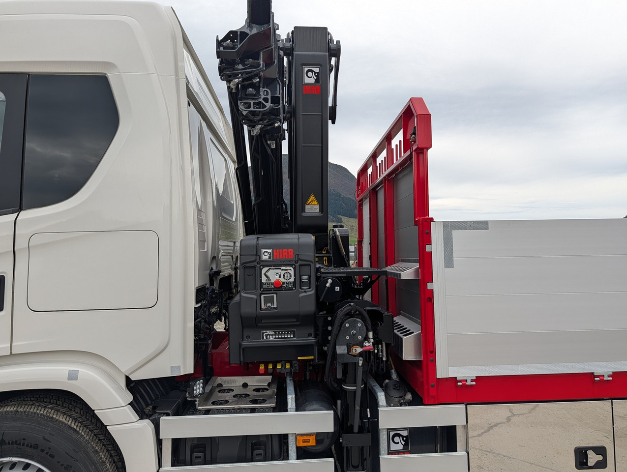 شاحنات مسطحة, شاحنة كرين Scania G420 6x2 med HIAB 232-E5 Hipro og MCE påbygg: صورة 16