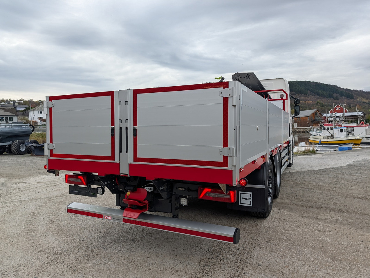 شاحنات مسطحة, شاحنة كرين Scania G420 6x2 med HIAB 232-E5 Hipro og MCE påbygg: صورة 7