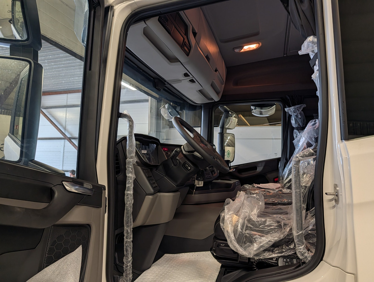 شاحنات مسطحة, شاحنة كرين Scania G420 6x2 med HIAB 232-E5 Hipro og MCE påbygg: صورة 18