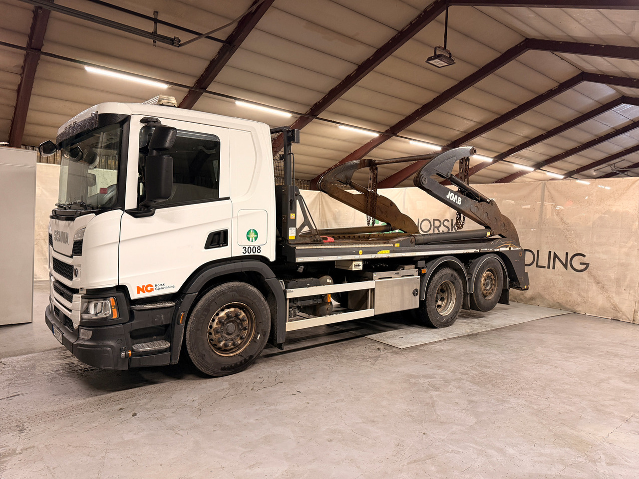 Scania P410 - شاحنة لودر انزلاقي: صورة 1 Scania P410 - شاحنة لودر انزلاقي: صورة 1