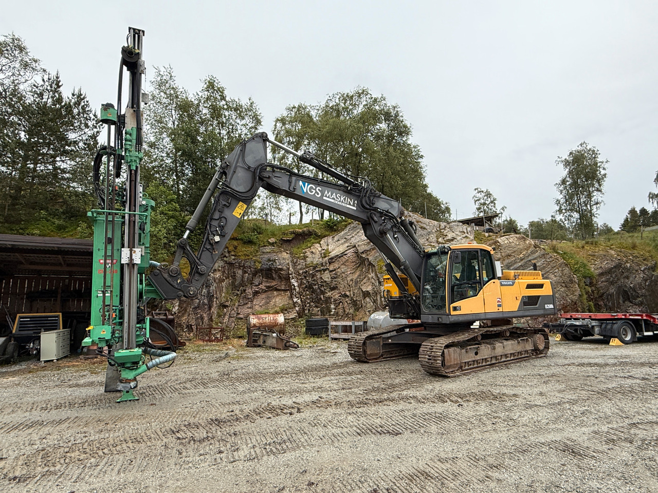 Volvo EC250DL med Montabert tårn - حفار زاحف: صورة 2 Volvo EC250DL med Montabert tårn - حفار زاحف: صورة 2