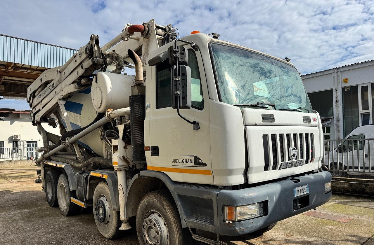 Betonpompa CIFA ASTRA HD84.38 - 2003 - مضخة خرسانة: صورة 1 Betonpompa CIFA ASTRA HD84.38 - 2003 - مضخة خرسانة: صورة 1