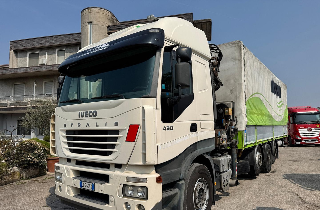 IVECO 430 - 4 ASSI STRADALE CON GRU - شاحنة ذات ستائر جانبية, شاحنة كرين: صورة 1 IVECO 430 - 4 ASSI STRADALE CON GRU - شاحنة ذات ستائر جانبية, شاحنة كرين: صورة 1