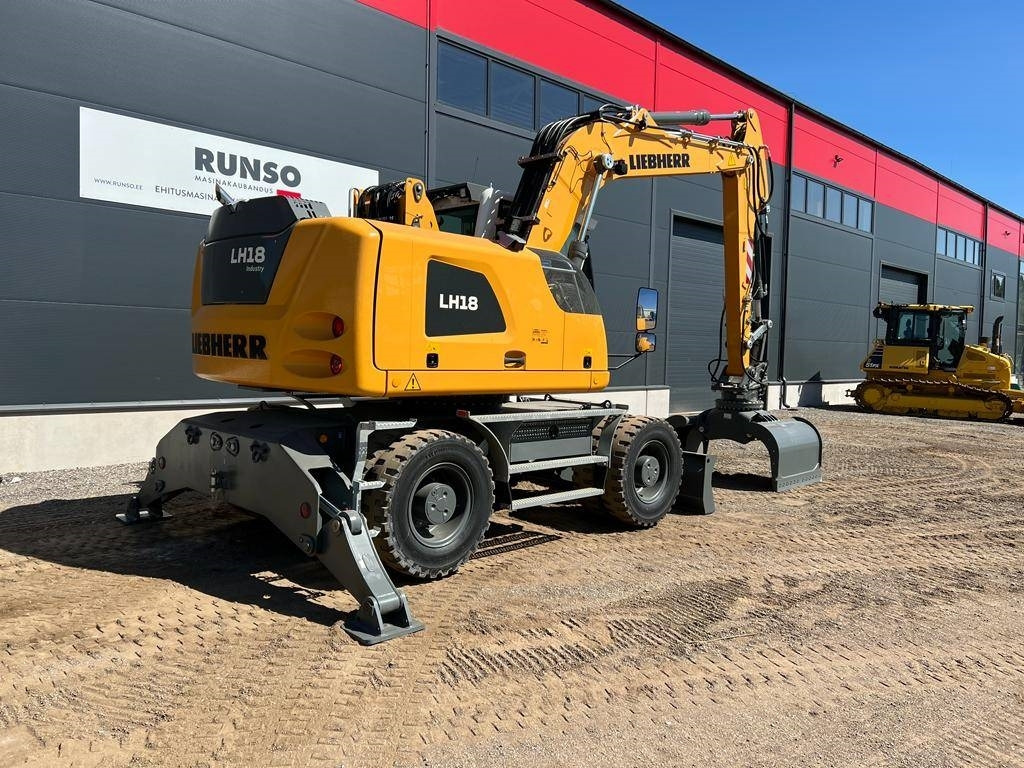 Liebherr LH 18 M Litronic - آلة التعامل مع النفايات: صورة 4 Liebherr LH 18 M Litronic - آلة التعامل مع النفايات: صورة 4
