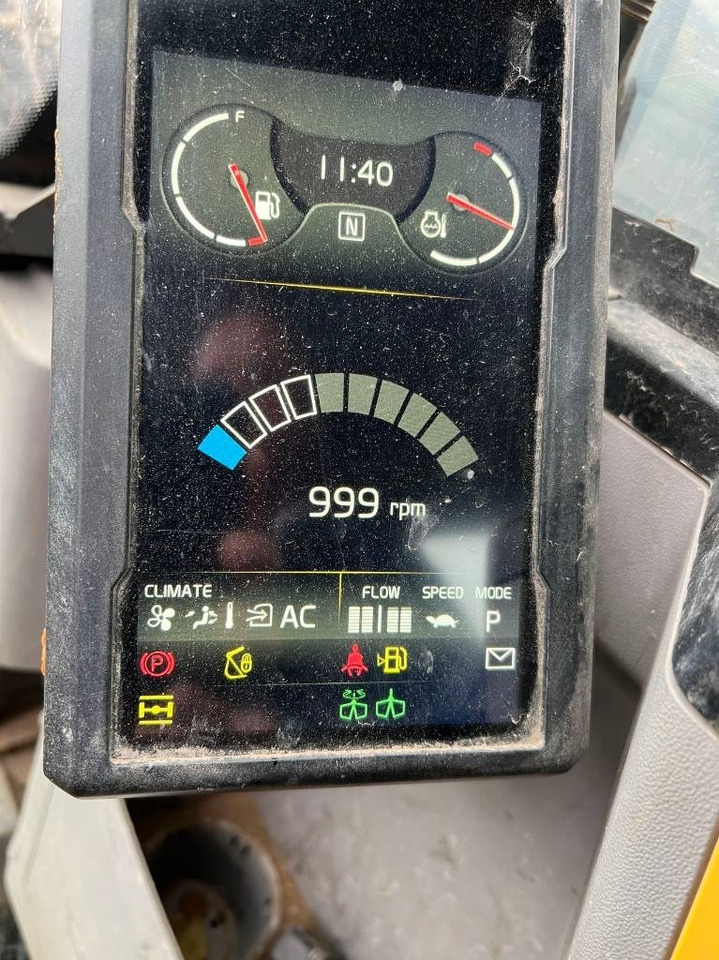 حفار ذو عجلات Volvo EW 60 E: صورة 17