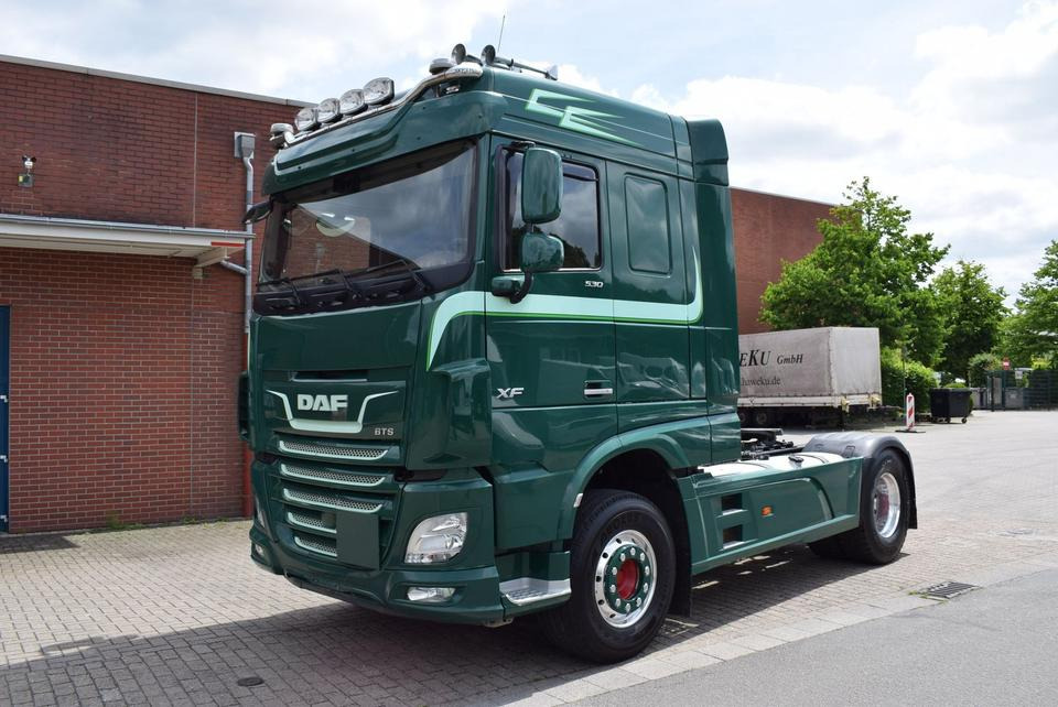 DAF XF 530 FT Retarder Leder Standklima Hydraulik - مقطورة السحب: صورة 1 DAF XF 530 FT Retarder Leder Standklima Hydraulik - مقطورة السحب: صورة 1