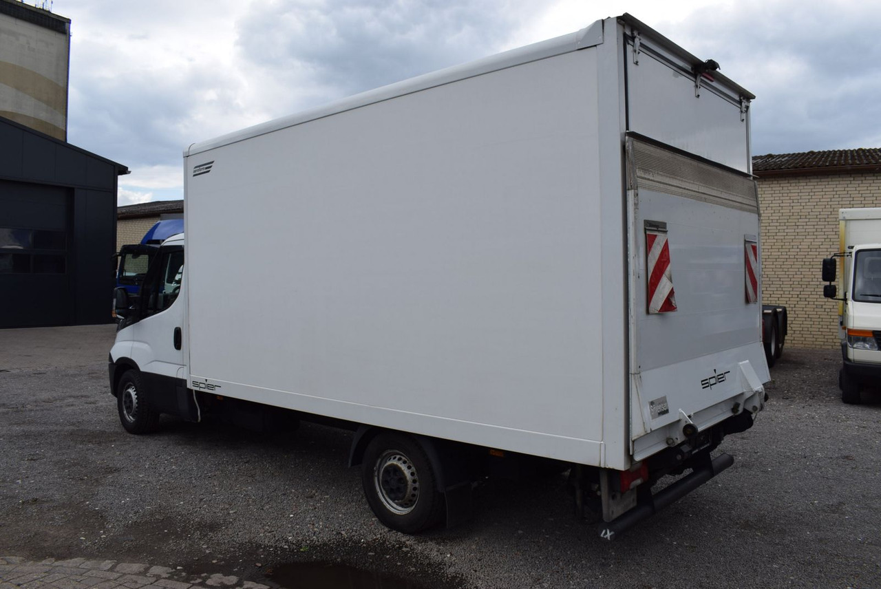 Iveco Daily 35 S14 Koffer LBW Automatik Motorschaden - شاحنة بصندوق مغلق: صورة 4 Iveco Daily 35 S14 Koffer LBW Automatik Motorschaden - شاحنة بصندوق مغلق: صورة 4
