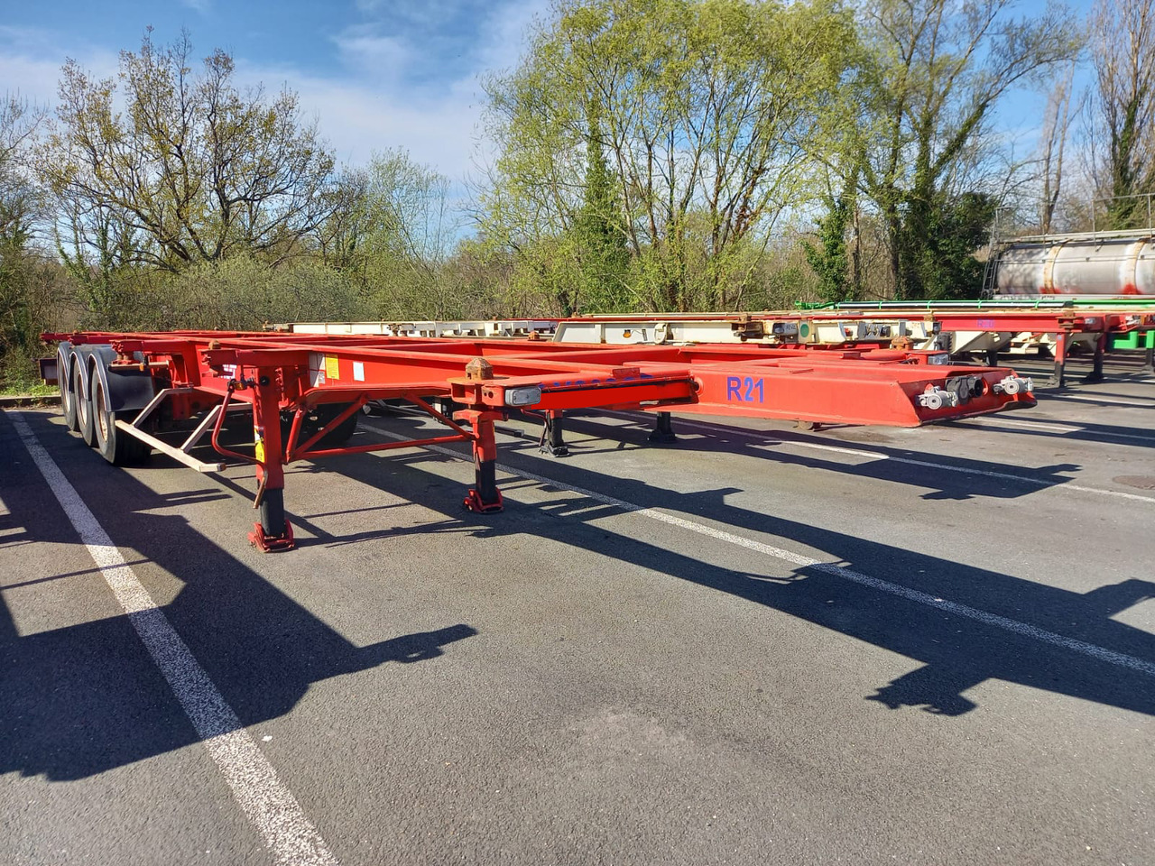 FRUEHAUF - ناقل حاوية/ نصف مقطورة بحاوية: صورة 1 FRUEHAUF - ناقل حاوية/ نصف مقطورة بحاوية: صورة 1