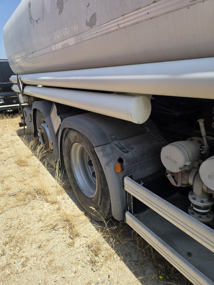 MAN TGA 26-320 - شاحنة صهريج: صورة 4 MAN TGA 26-320 - شاحنة صهريج: صورة 4