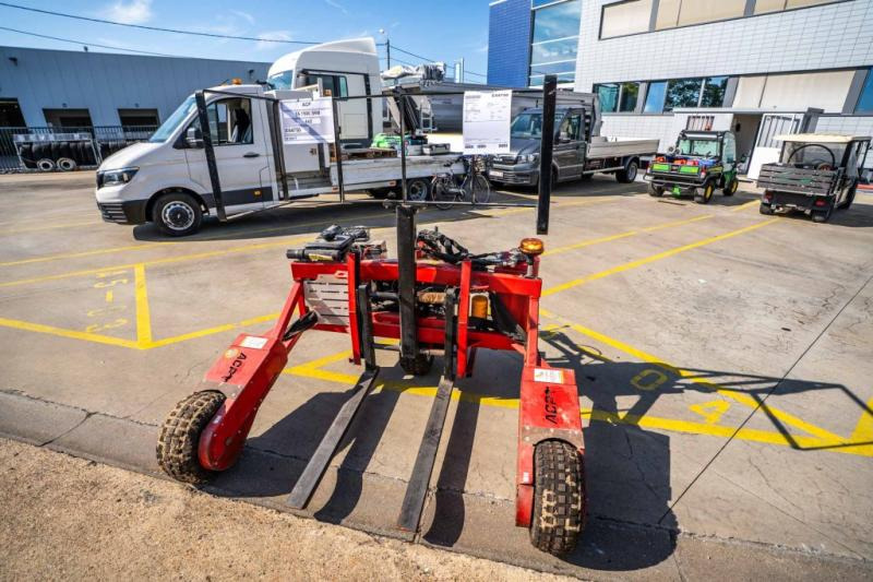 ACP Transpalette tout terrain-TA 1500 3RM - معدات المستودعات: صورة 1 ACP Transpalette tout terrain-TA 1500 3RM - معدات المستودعات: صورة 1