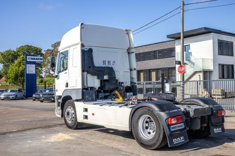 DAF CF 85.460+INTARDER+COMPRESSEUR - مقطورة السحب: صورة 4 DAF CF 85.460+INTARDER+COMPRESSEUR - مقطورة السحب: صورة 4
