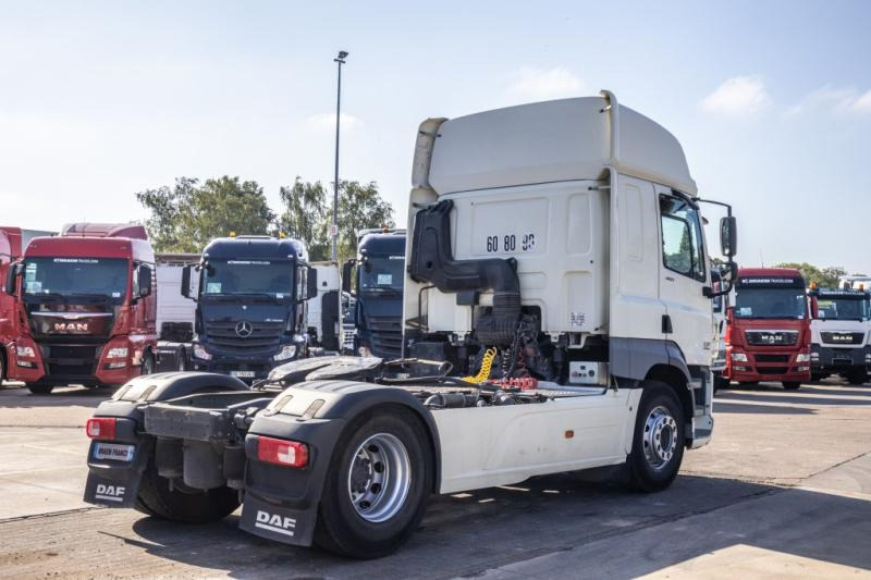 DAF CF 85.460+INTARDER+COMPRESSEUR - مقطورة السحب: صورة 3 DAF CF 85.460+INTARDER+COMPRESSEUR - مقطورة السحب: صورة 3