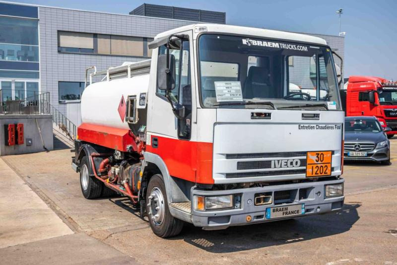 Iveco 85E15+ CITERNE 5000 L - شاحنة صهريج: صورة 2 Iveco 85E15+ CITERNE 5000 L - شاحنة صهريج: صورة 2