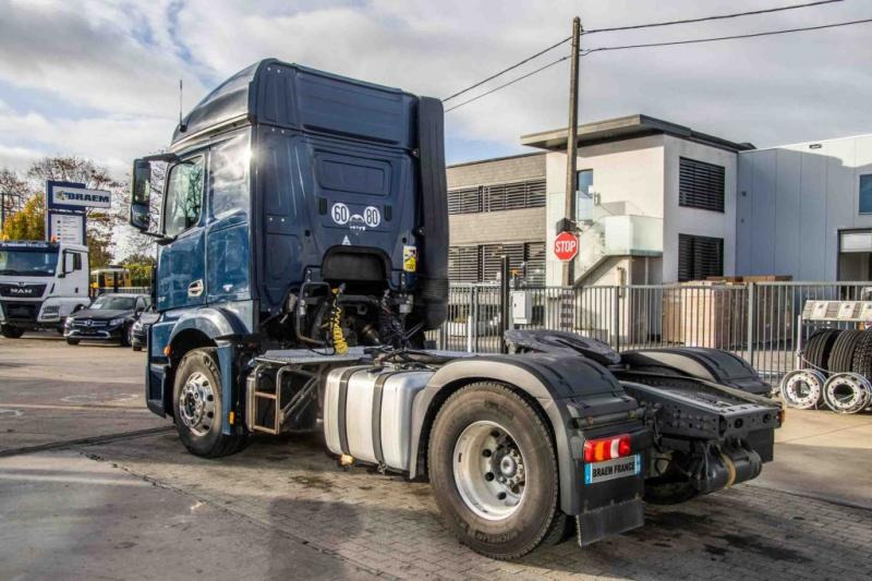 Mercedes ACTROS 1843 LS+E6+HYDRAULIQUE - مقطورة السحب: صورة 4 Mercedes ACTROS 1843 LS+E6+HYDRAULIQUE - مقطورة السحب: صورة 4