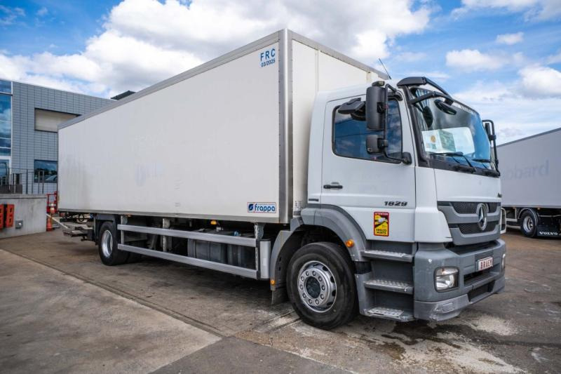 Mercedes AXOR 1829-MP3+ CARRIER - شاحنة ذات مبرد: صورة 2 Mercedes AXOR 1829-MP3+ CARRIER - شاحنة ذات مبرد: صورة 2