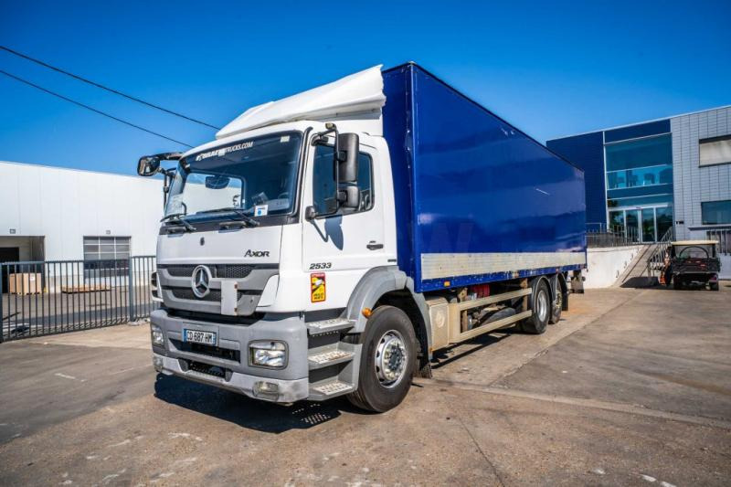 Mercedes AXOR 2533 -6X2 - شاحنة صندوقية: صورة 1 Mercedes AXOR 2533 -6X2 - شاحنة صندوقية: صورة 1