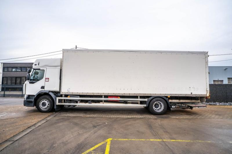 Renault D 19 280 WIDE + DHOLLANDIA 3 T. - شاحنة صندوقية: صورة 2 Renault D 19 280 WIDE + DHOLLANDIA 3 T. - شاحنة صندوقية: صورة 2