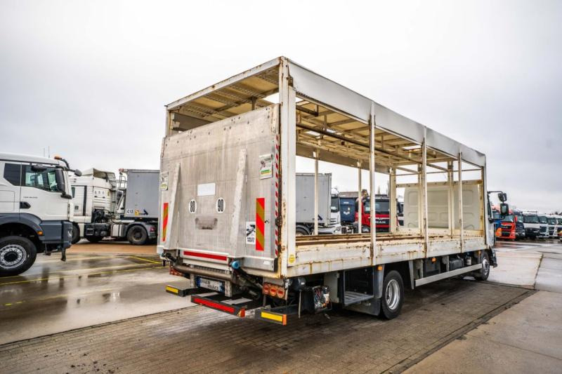 Renault MIDLUM 180 DXI (12 T) - شاحنة ذات ستائر جانبية: صورة 4 Renault MIDLUM 180 DXI (12 T) - شاحنة ذات ستائر جانبية: صورة 4