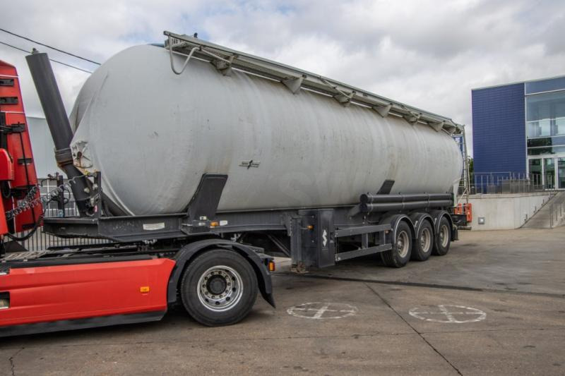 SPITZER SILO EUROVRAC-SK2460 - 60M³+5COMP - نصف مقطورة: صورة 1 SPITZER SILO EUROVRAC-SK2460 - 60M³+5COMP - نصف مقطورة: صورة 1